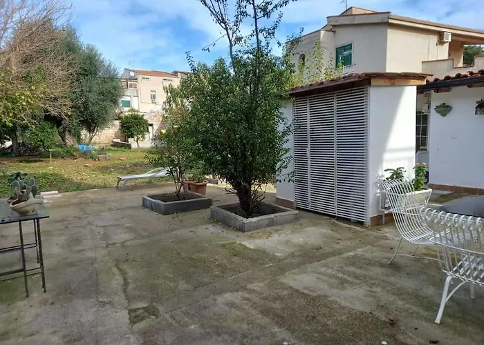 One-Bedroom House